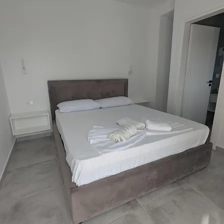 Pool Appartamento Ksamil